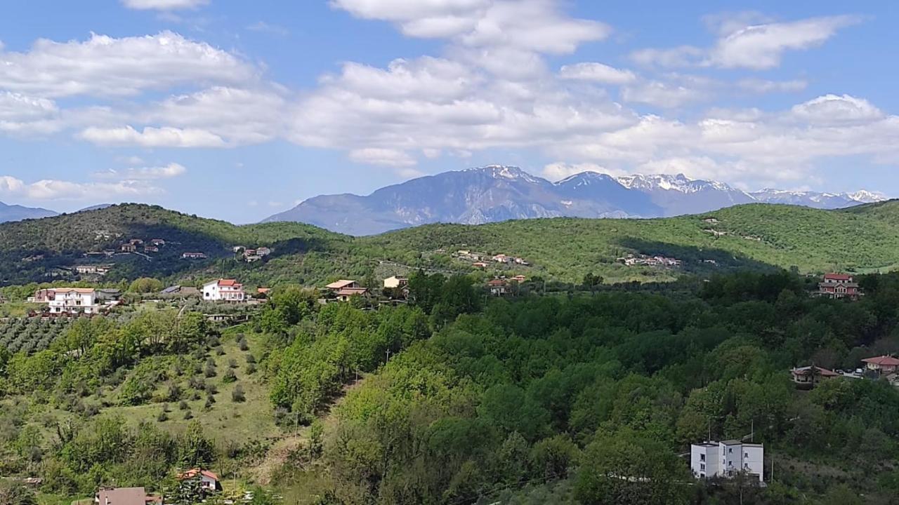 B&B La Finestra Sulle Mainarde - Isernia Dış mekan fotoğraf